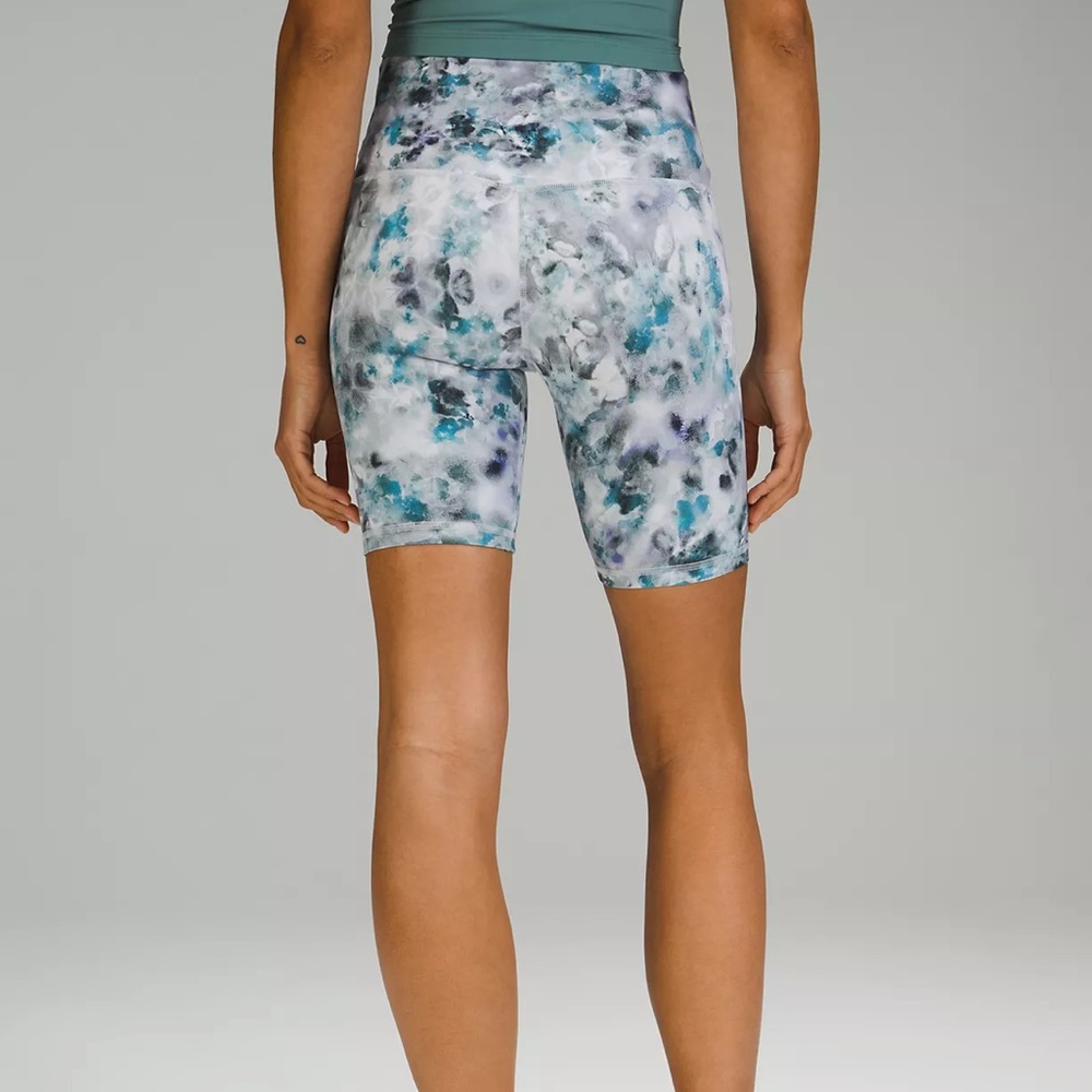 lululemon athletica White and Teal Marble Bike Shorts - Picture 7 of 12